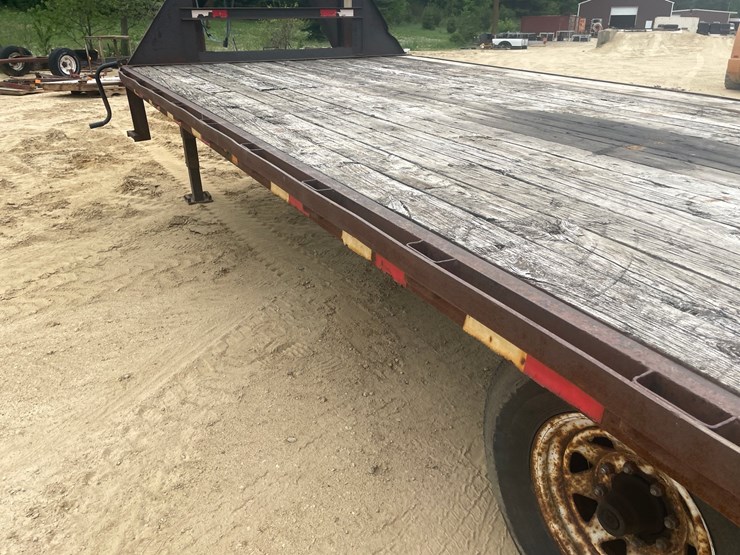 #410-•-2000-p&j-24'-gooseneck-trailer-(has-wi-title)-image-40