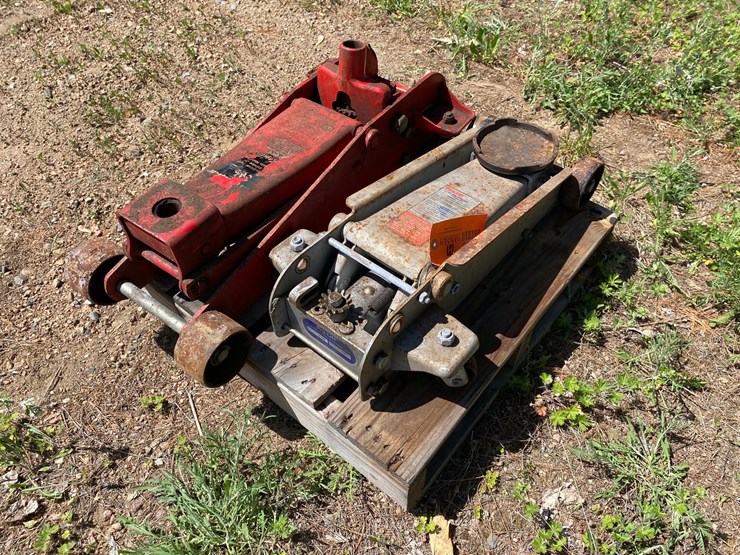 #7433-•-(2)-floor-jacks-(antigo,-wi)-image-5
