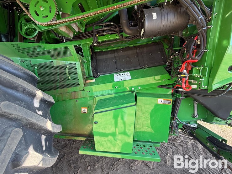 2020-john-deere-s790-image-18