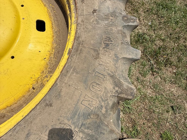 john-deere-8200-image-11