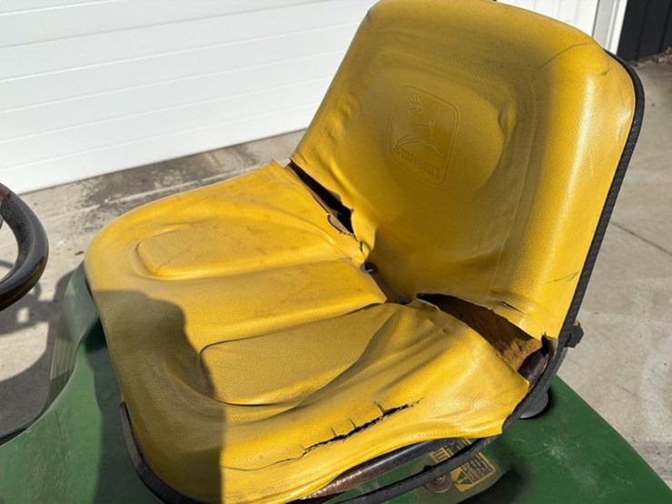 john-deere-318-image-5
