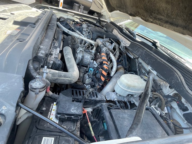 2016-chevrolet-silverado-3500-image-57