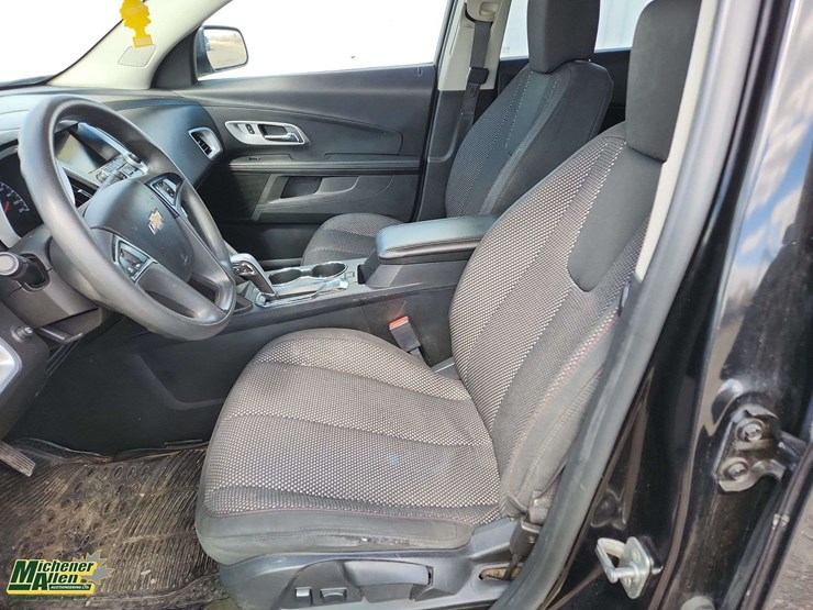 2017-chevrolet-equinox-image-14