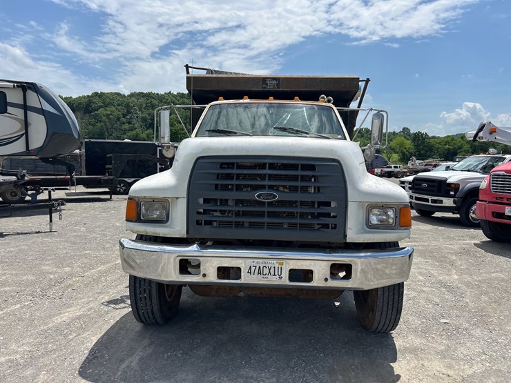 1999-ford-f800-image-4