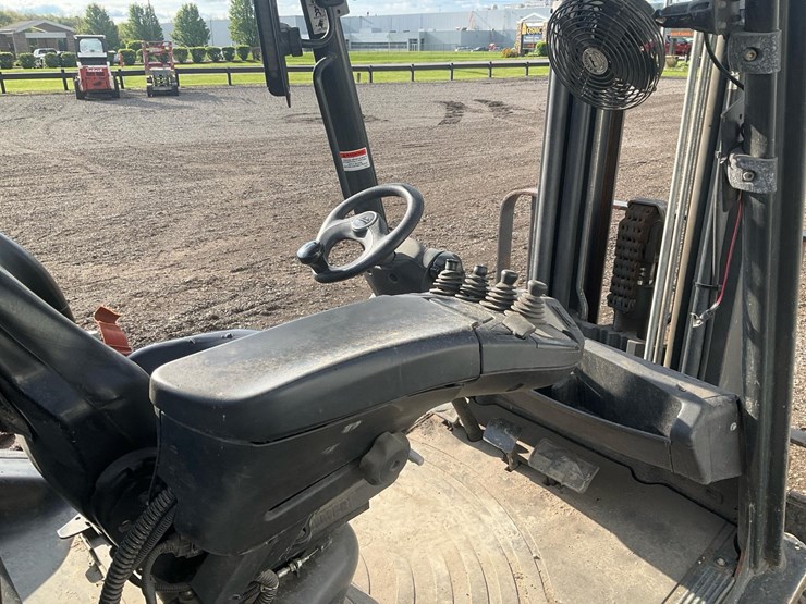 #1351-•-2015-linde-h35-evo-forklift-image-19