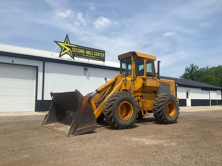 1980-john-deere-644-image-1