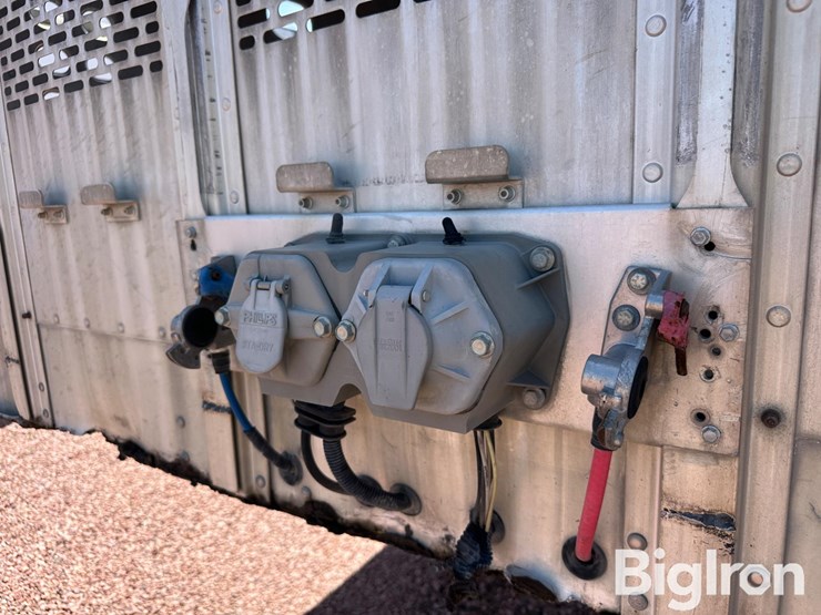 2015-eby-livestock-trailer-image-9