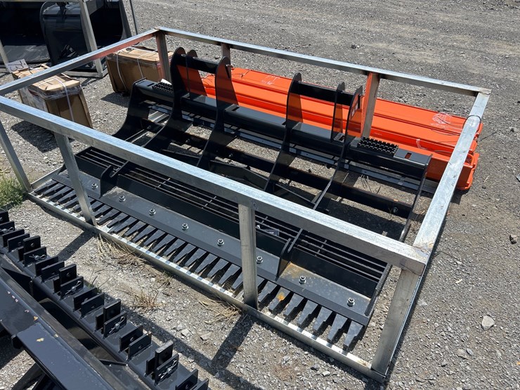 #76-•-78”-skid-steer-land-leveler-image-1