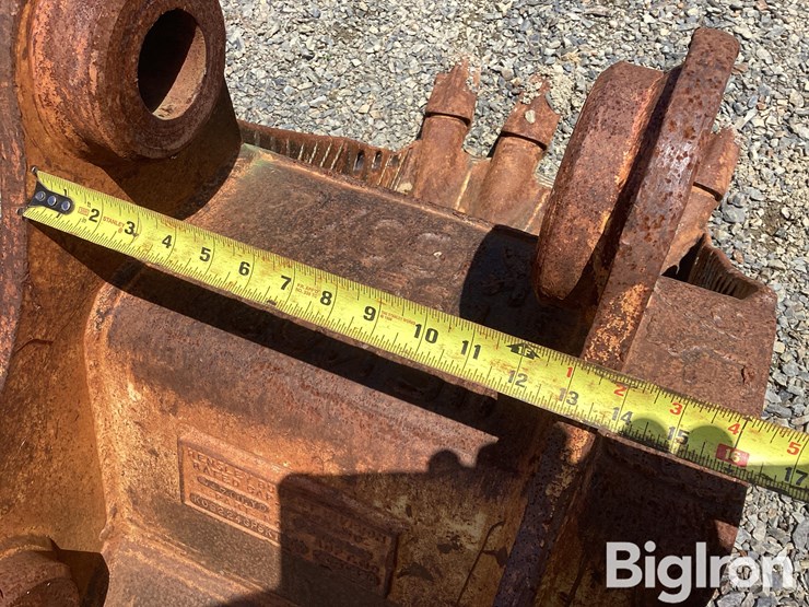 hensley-kob224gpsk1304-23"-excavator-bucket-image-10