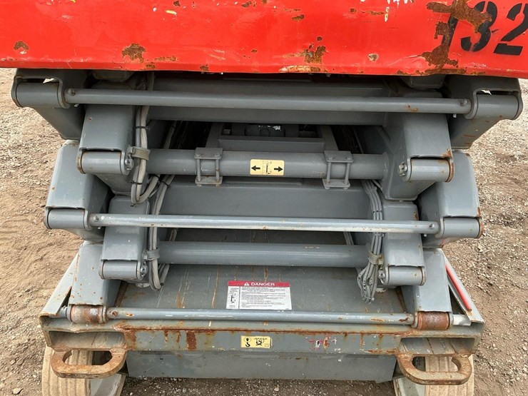 #1302-•-2008-skyjack-sj4632-scissor-lift-image-13