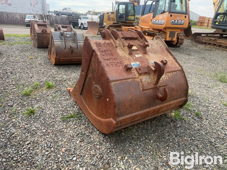 2004-geith-volvo-s2-48”-excavator-bucket-image-7