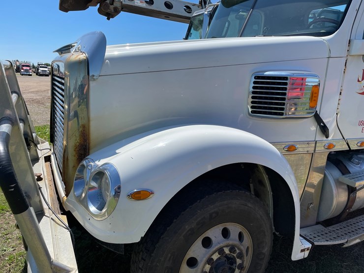 #7024-•-2012-freightliner-coronado-glider-kit-day-cab-semi-(has-wi-title)-(deerbrook,-wi)-image-12