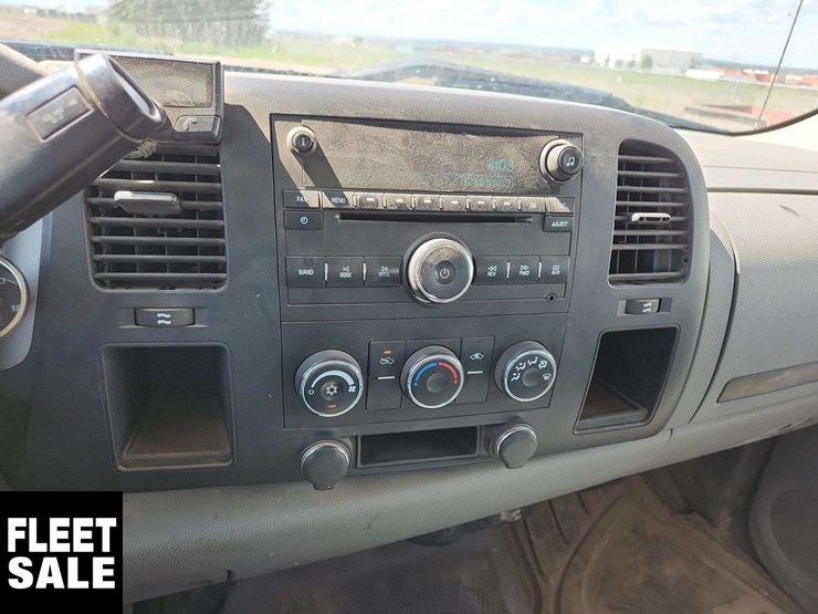 2009-gmc-sierra-3500hd-image-35
