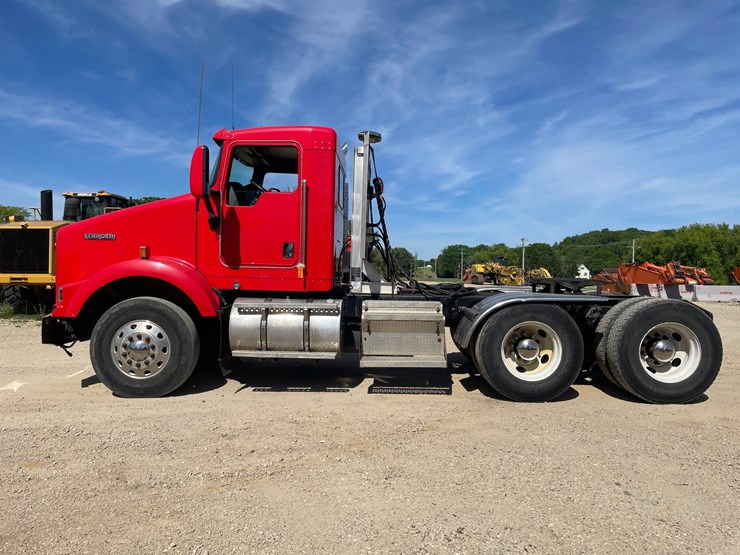 2003-kenworth-t800-image-8