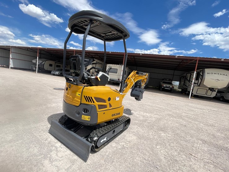 #2661-•-unused-cfg-mini-excavator-image-5