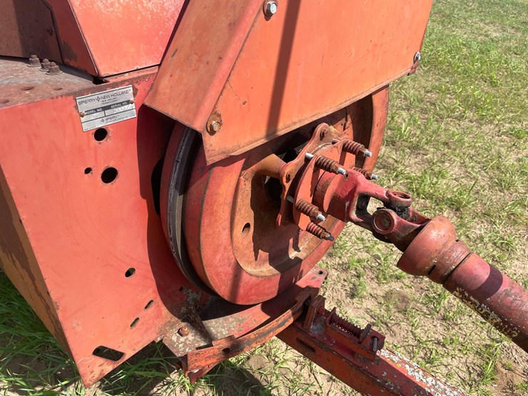 new-holland-273-image-15