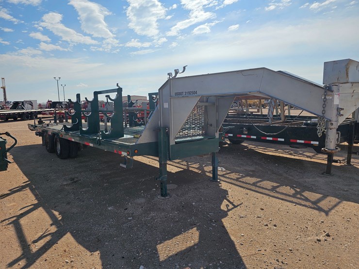 2019-top-hat-trailers-28’-x-102”-t/a-gooseneck-wireline-tool-trailer-image-2