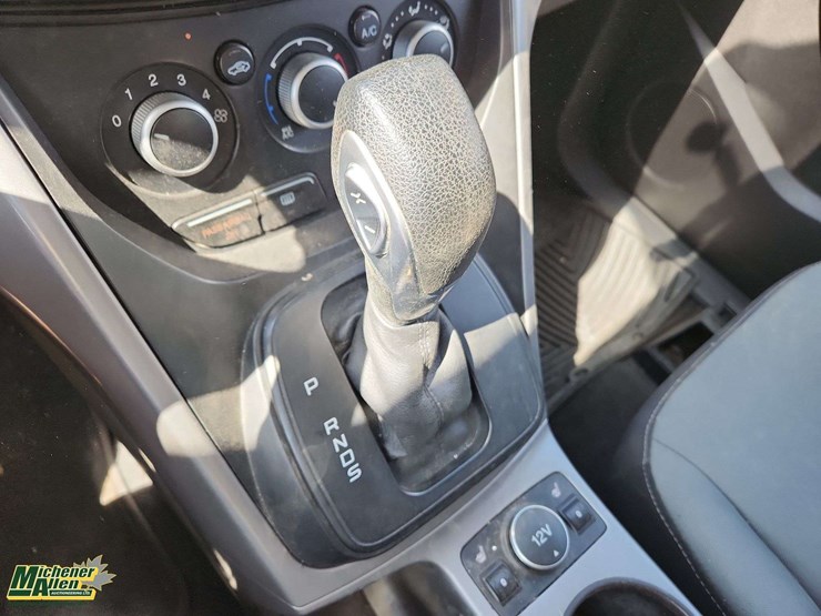 2016-ford-escape-se-image-22