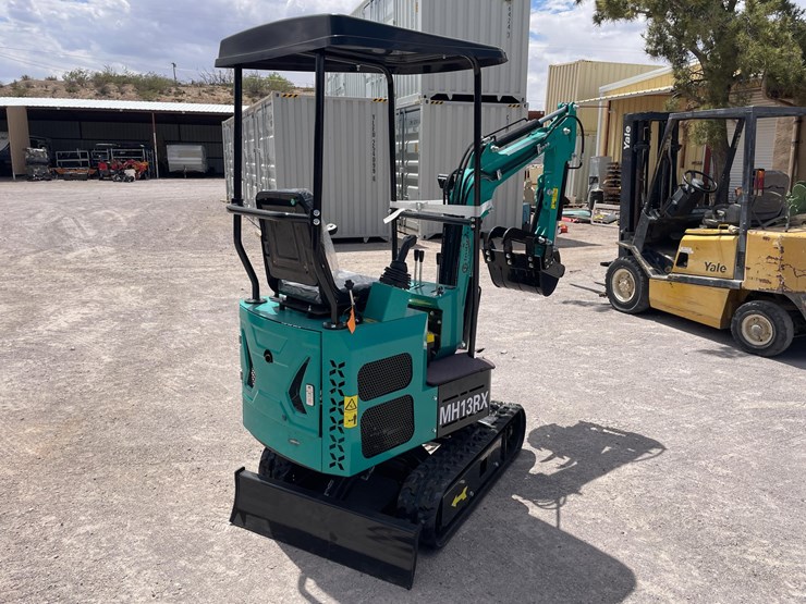 #2652-•-unused-cfg-mini-excavator-image-5