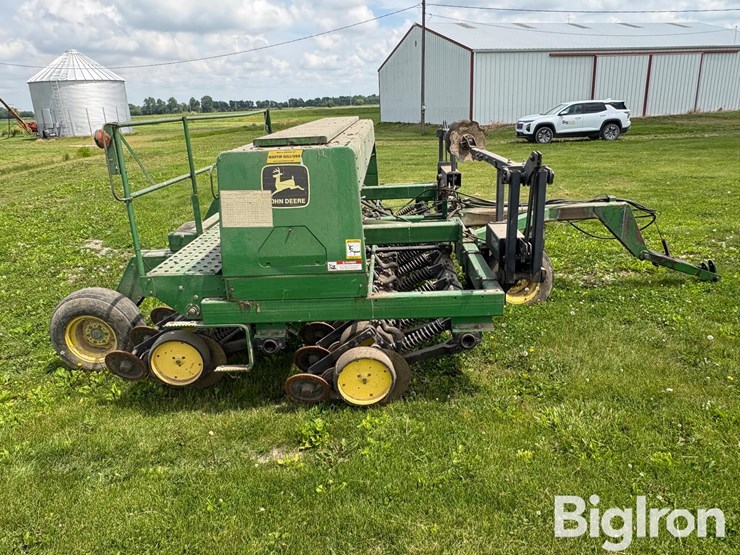 john-deere-750-image-4