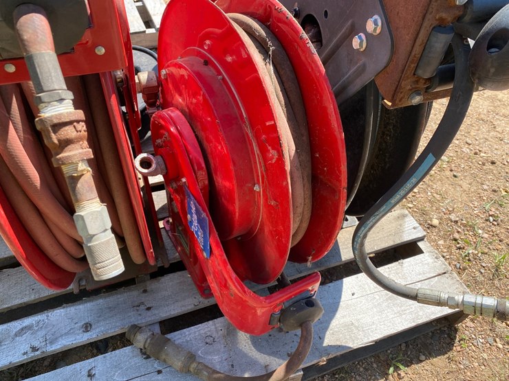 #7444-•-(5)-hose-reels-(antigo,-wi)-image-11