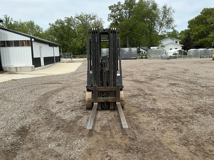 #1365-•-1999-yale-glc040rgnuaq088-forklift-image-8