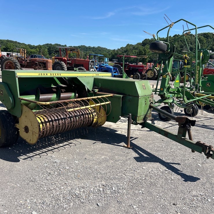 JOHN DEERE 336