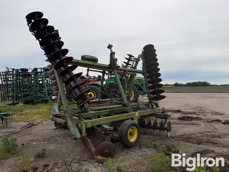 john-deere-30-image-5