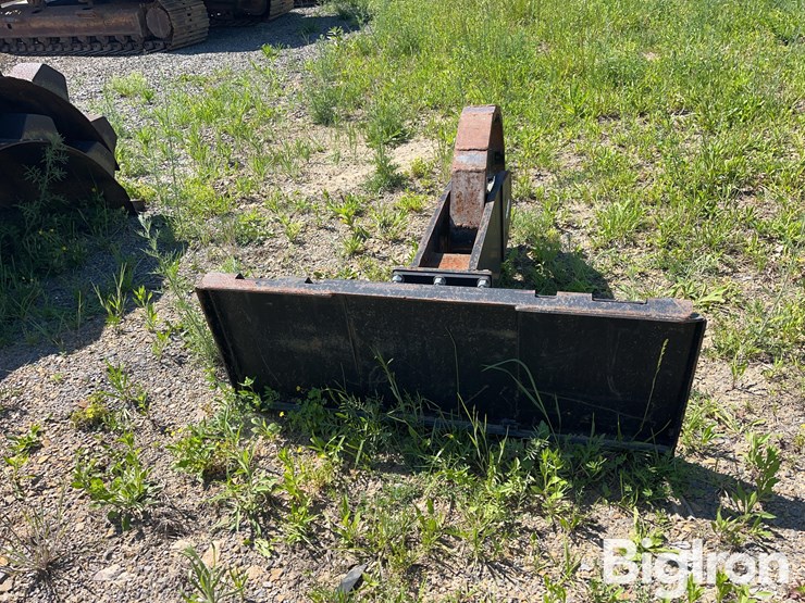 eterra-tc-04-trench-compactor-skid-steer-attachment-image-6