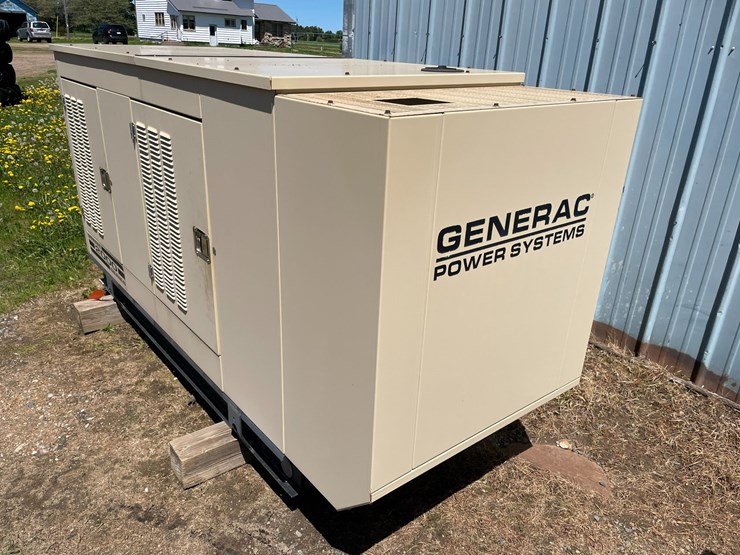 #7057-•-generac-2000-series-natural-gas-generator-(deerbrook,-wi)-image-3