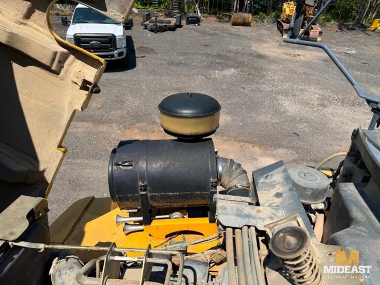 deere-400d-image-22