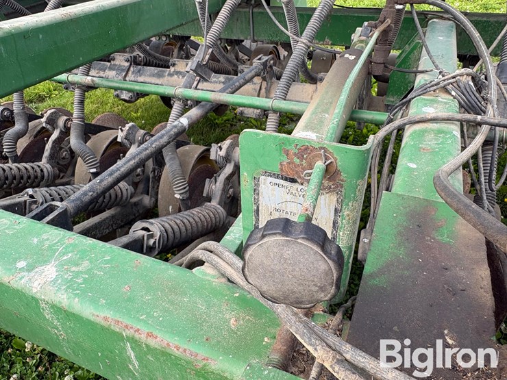 john-deere-750-image-17