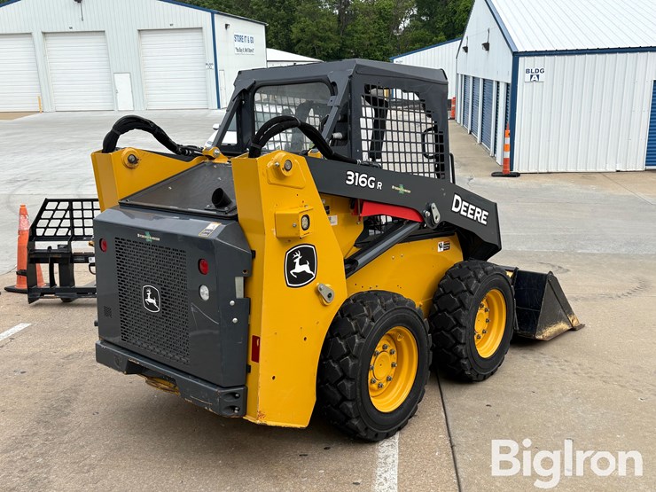 2018-deere-316gr-image-7