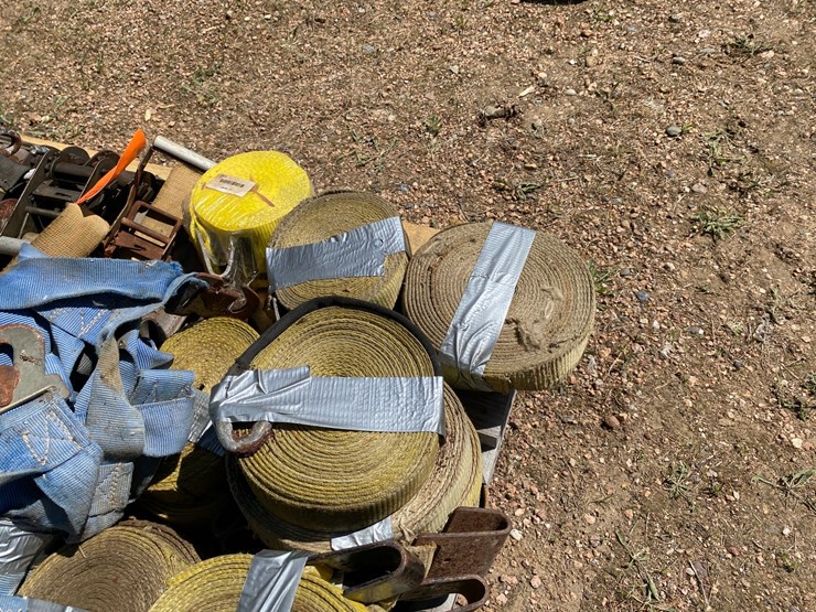 #7431-•-pallet-of-2"-ratchets-and-straps-(antigo,-wi)-image-9