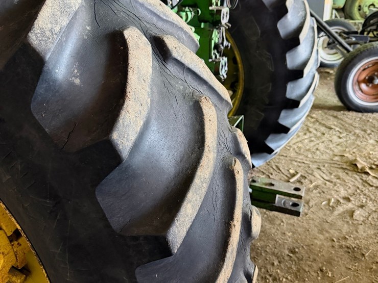 john-deere-4440-image-33