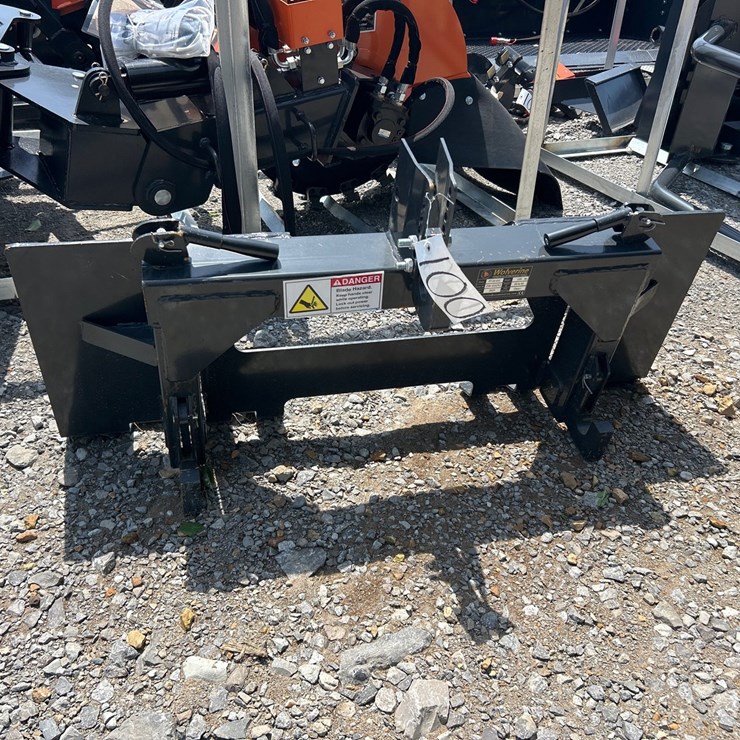#100 • SKID STEER TO 3PT QUICK HITCH ADAPTER