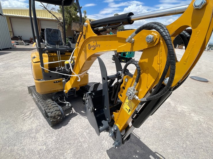 #2661-•-unused-cfg-mini-excavator-image-9