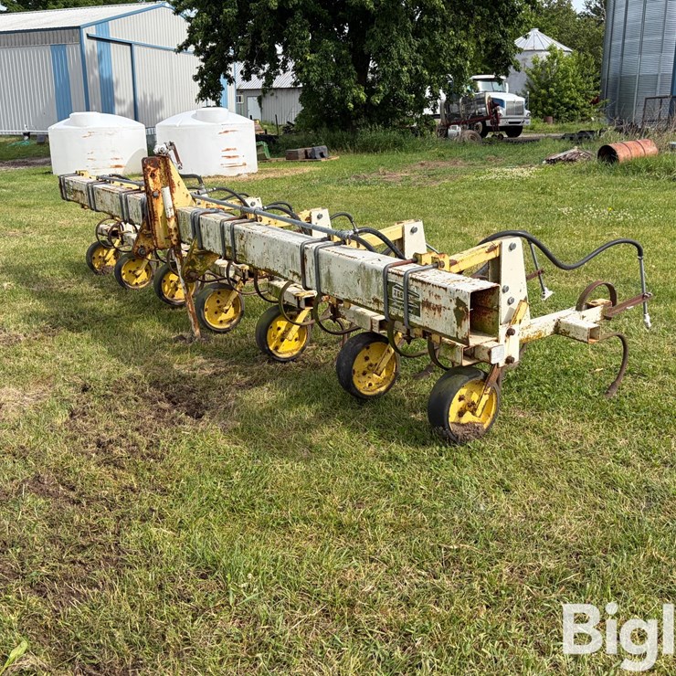 Tebben 6-Row Cultivator
