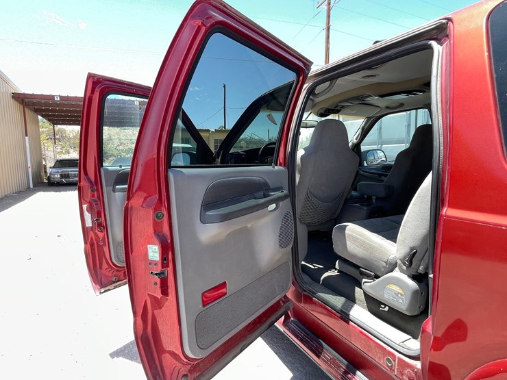 2002-ford-excursion-image-18