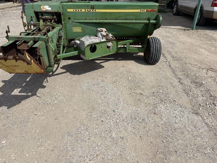 john-deere-346-image-3