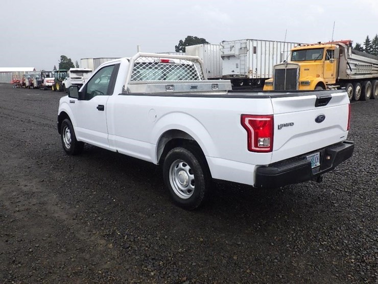 2016-ford-f150-xl-image-7
