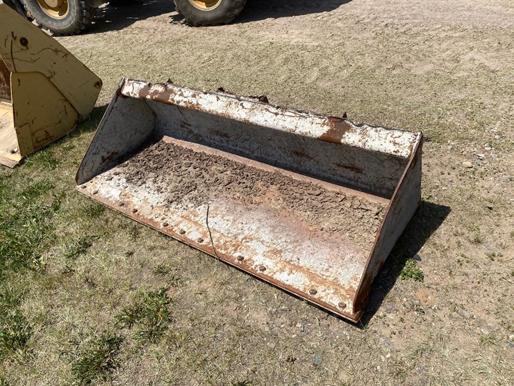 #7077-•-72"-skid-steer-bucket-(deerbrook,-wi)-image-1