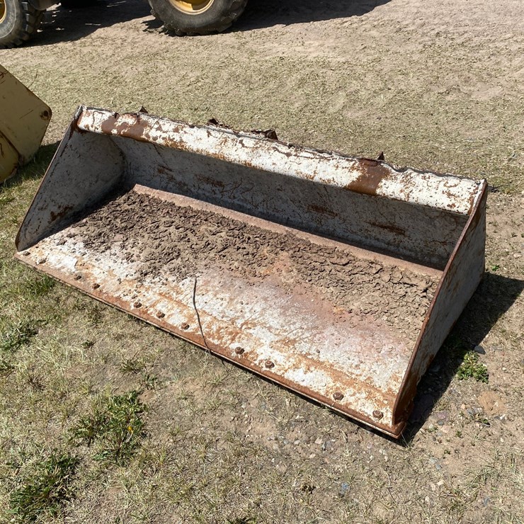 #7077 • 72" Skid Steer Bucket (Deerbrook, WI)