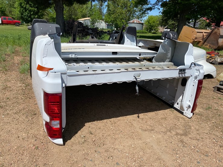 #7418-•-2020-and-newer-chevrolet-take-off-box-with-tailgate-(antigo,-wi)-image-18