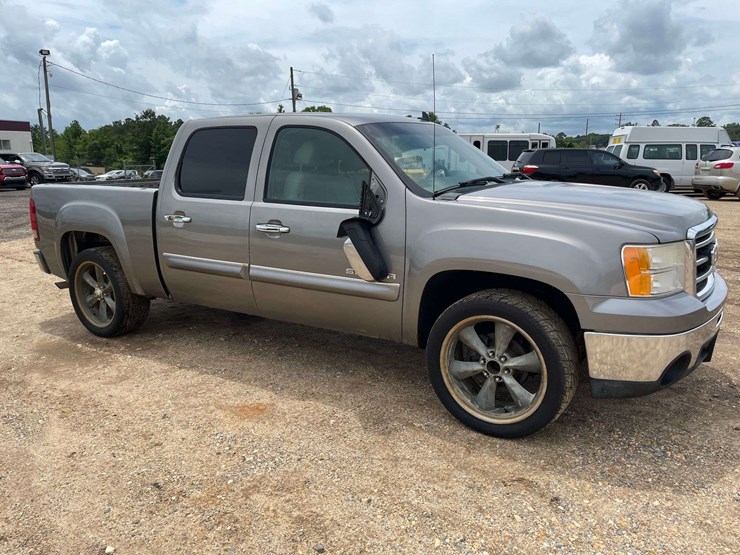 2013-gmc-sierra-1500-sle-image-4