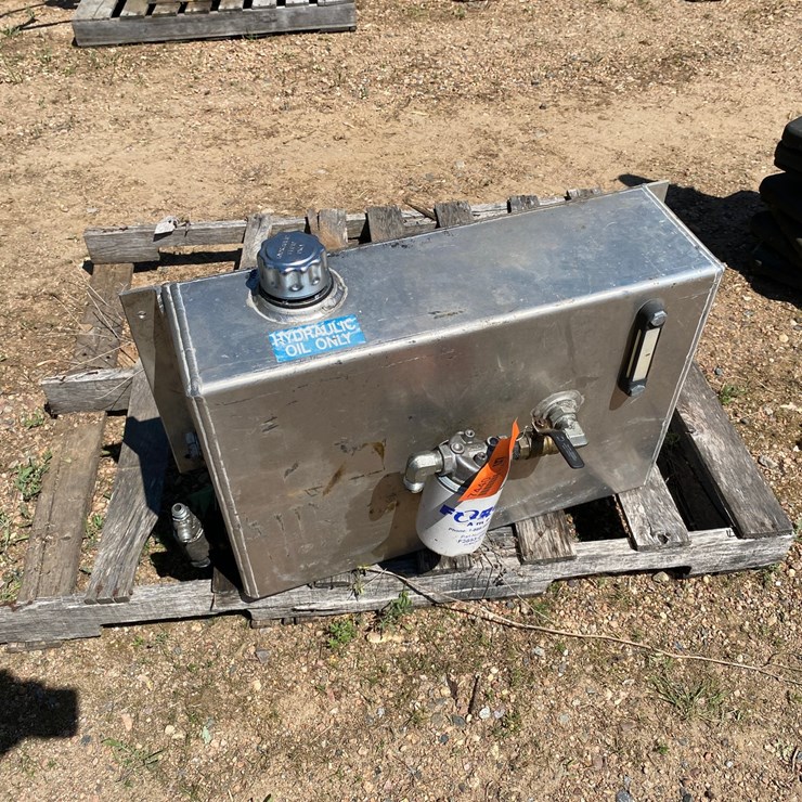 #7440 • Stainless Steel Hydraulic Tank