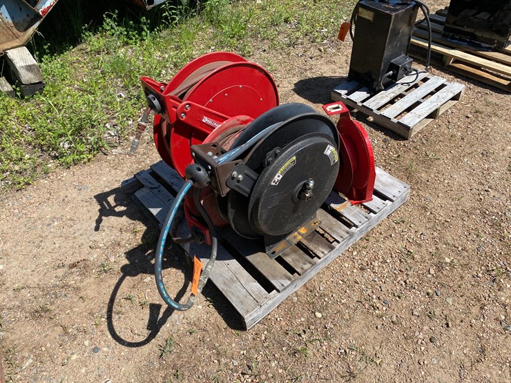 #7444-•-(5)-hose-reels-(antigo,-wi)-image-1