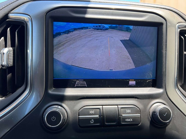 2021-chevrolet-silverado-1500-image-47