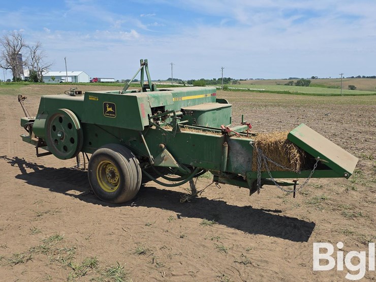 john-deere-328-image-7