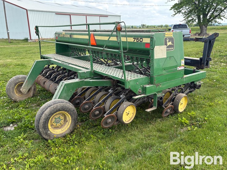 john-deere-750-image-5